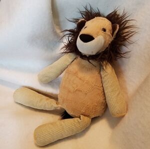 SCENTSY LION Roarbert retired plush.